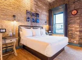 Hip Urban Loft - Small Town Charm - 124 LOFTS #4