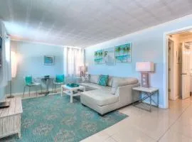 Tropic Terrace Suite #40 - Beachfront Resort