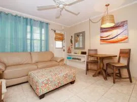 Tropic Terrace Suite #45 - Beachfront Resort