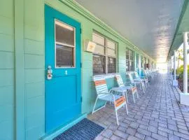 Tropic Terrace Suite #8 - Beachfront Resort