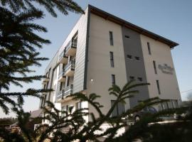 Aparthotel "Queen Zina", hotel in Vlasic