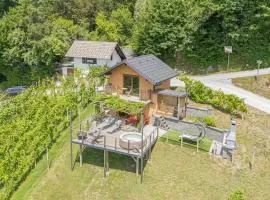 Vineyard Cottage Sunny Hill - Happy Rentals