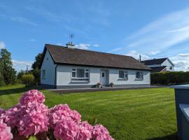 Home from home in East Galway, hotel u gradu Ballycrossaun