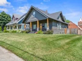 South Perry Dist Fenced Yard & Hot tub
