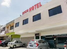 Rich Hotel