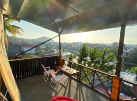 Evergreen Lodge, khách sạn ở Padang