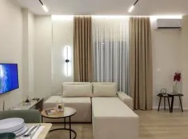 Smiley Port View 2BDR APT City Center