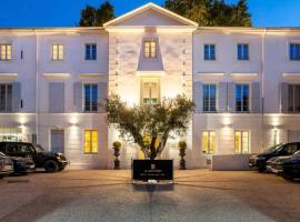 Hôtel Le Saint Remy & Spa, hotel v destinácii Saint-Rémy-de-Provence