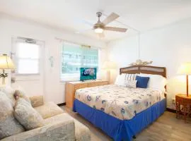 Tropic Terrace Suite #50 - Beachfront Resort