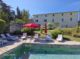 Mas de "La Garcine", hôtel à Mazan