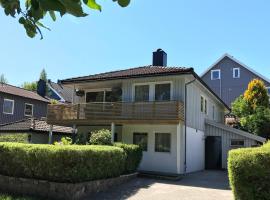 Beautiful and cosy apartment, hotel barato en Kristiansand