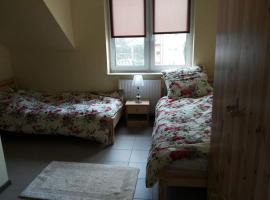 Pod Parkanami, hotel in Spiczyn