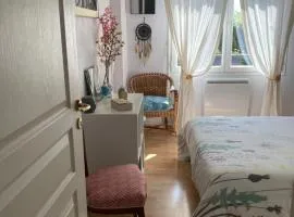 Chambre chez l'habitant au calme avec piscinne