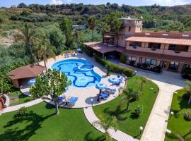 Hotel Villaggio Old River, Hotel in Capo Vaticano