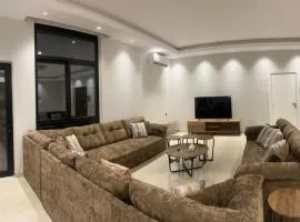 Comfy Cave Apartments كمفي كيڤ