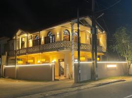 Rivinson, hotel v Negombu