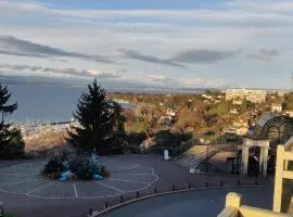 Petit Studio hyper centre vue lac thonon-o-phil-de-l-eau