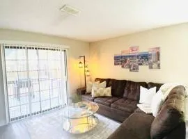 Cozy home with BBQ -5 min Braves