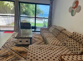 Relax Oceanfront Suites โรงแรมในSere Kunda