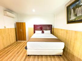 Hotel Grand Bandara, hotel i Medan