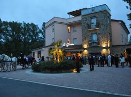 카스텔 산 피에트로 테르메에 위치한 호텔 Hotel La Torretta