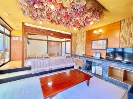 香川県高松市中心部で駐車6台無料の家族向けゲストハウス, hotel in Takamatsu