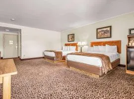 Red Arrow Inn & Suites, a Travelodge by Wyndham