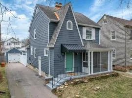 The Huron Charmer-4 BD and Yard