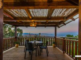 Beautiful Lake View Wooden House, hotel di Tiberias