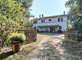 Boschetto sul mare, hotel v destinaci Cupra Marittima