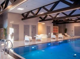 Modern apartment in Åros with swimming pool!-Moderne leilighet på Åros med svømmebasseng!, hotel in Søgne