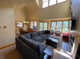 Quicksilver 1665 by SummitCove Lodging