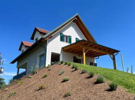 Ferienhaus Klöcher Sunseitn, villa in Pirchweingarten