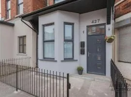 Modern 1-Bed Apartment