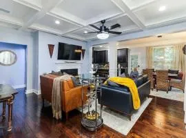 Luxury Atlanta Home with King Bed and Yard