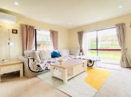 Sunny Room in West Auckland - Shared bathroom