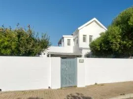 Arniston House