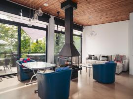 Loft Exécutif CherLieu de luxe avec vue sur golf et montagnes, hotel i Mont-Blanc