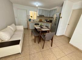 Centrico, Cama King Size & Cocina Cerca de la UAS, hotel v destinaci Lima del Alto