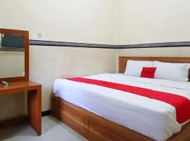 RedDoorz at Dien Homestay Syariah Alun-alun Pasuruan