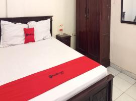 RedDoorz Syariah at Hotel Pandan Wangi near Alun Alun Sidoarjo, hotel di Sidoarjo