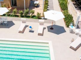 Villa Le Tre Muse Beach, Hotel in Ognina