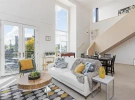 Stunning CozySuites on Mass with Parking