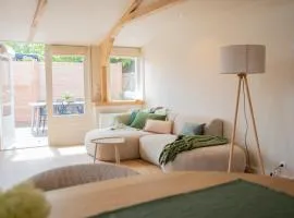 Westeindercabin, aan het water en naast Amsterdam