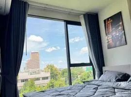 Modern Condo Near Icon Siam & BTS Krung Thonburi