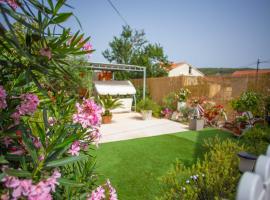 Villa Rosa, hotell sihtkohas Jelsa