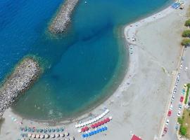 Kalamata Garden Haven - Escape Amidst Greenery, hotel en Kalamata