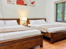 Kh&aacute;ch Sạn H&ugrave;ng V&acirc;n