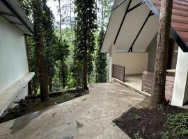 100 Oaks Estate, hótel í Yercaud