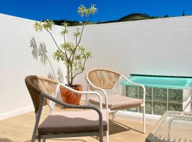 Cais Inn, beach hotel in Horta